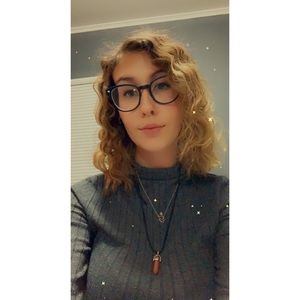 Meet your Posher, Katelynn